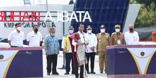 Presiden Bagikan SK Hutan Sosial, SK TORA dan Sertifikat Tanah di Sumatera Utara