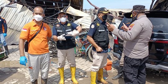 Selidiki Kebakaran Relokasi Pasar Johar, Tim Labfor Periksa Sampel Arang