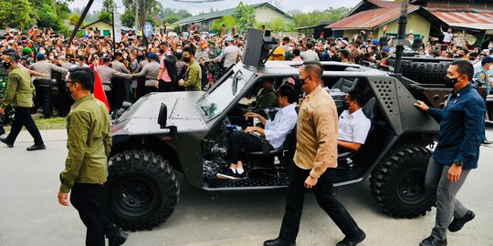 Pengalaman Jokowi Jadi Presiden Pertama Kunjungi Dairi hingga Mobil Dikerumuni Warga