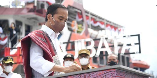 Hari Ketiga di Sumut, Jokowi Tinjau Kampung Jeruk hingga Resmikan Tol Binjai-Stabat