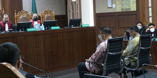Kasus Suap, Dua Bekas Pejabat Ditjen Pajak Divonis 9 dan 6 Tahun Penjara