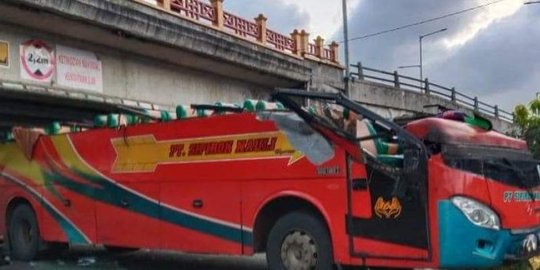 Sudah Seminggu, Sopir Bus Tabrak Fly Over di Padang Panjang Belum Ditemukan