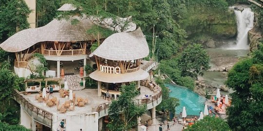 6 Potret Omma Bali Restoran Baru Maharani Kemala, Ada Kolam Renang & Air Terjunnya