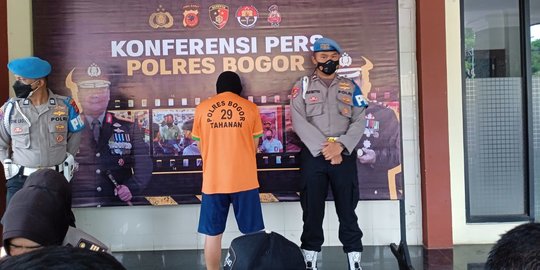 Seorang Pelatih Futsal di Cileungsi Bogor Jadi Tersangka Kasus Pornografi