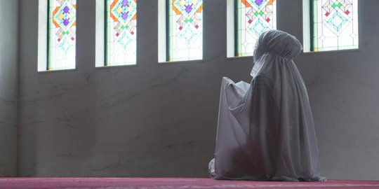 Cara Menghilangkan Pikiran Negatif dalam Islam, Ini Amalannya