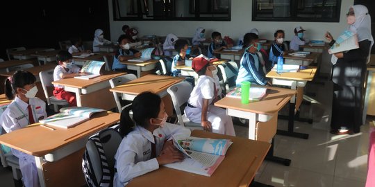 Survei KPAI: 61 Persen Orang Tua Murid Setuju PTM Meski Kasus Covid Naik
