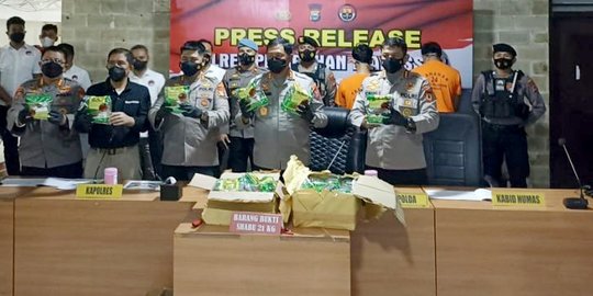 Pengiriman 21 Kg Sabu dari Surabaya ke Makassar Digagalkan, 2 Tersangka Ditangkap