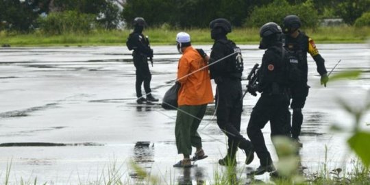 Densus 88 Tangkap Dua Terduga Teroris Jaringan JAD Yogyakarta