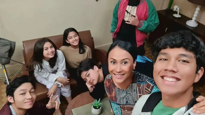 kembali bergabung ini momen reunian pemain lama dari jendela smp di cerita baru