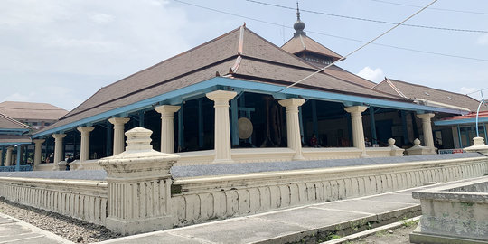 Pilar Masjid Agung Keraton Surakarta Dimakan Rayap, Gibran: Renovasi Dilakukan 2023