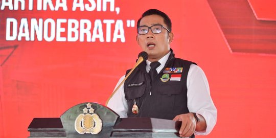 Ridwan Kamil Serahkan Skema Penutupan Lima Gerbang Tol kepada Polisi