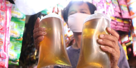 minyak goreng masyarakat pinjam uang ke bank keliling rev1