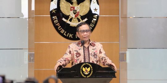 Pemberantasan Pinjol Ilegal, Mahfud MD : Karyawan-Penyedia Pendanaan Harus Ditindak