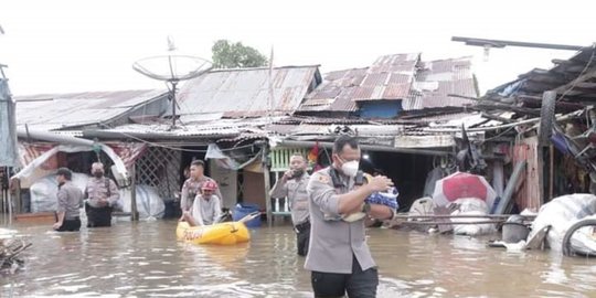 Banjir di Kota Singkawang Meluas, Ratusan Warga Mengungsi