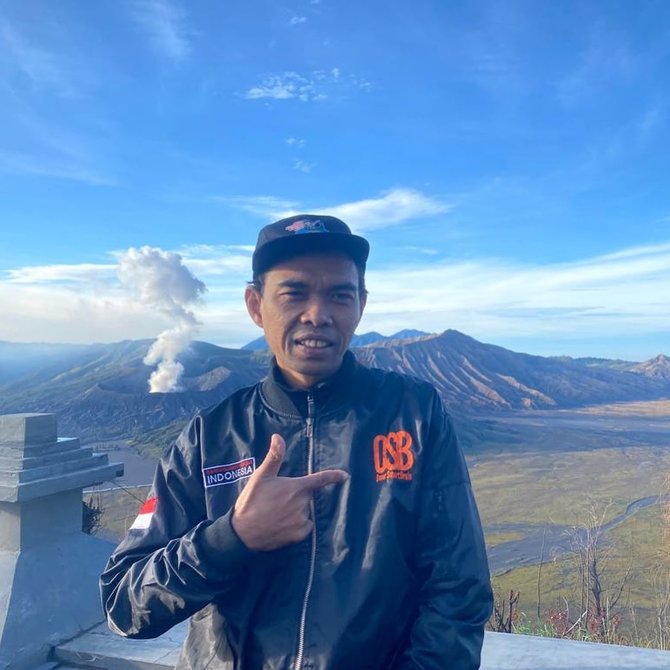 potret ustaz abdul somad di gunung bromo