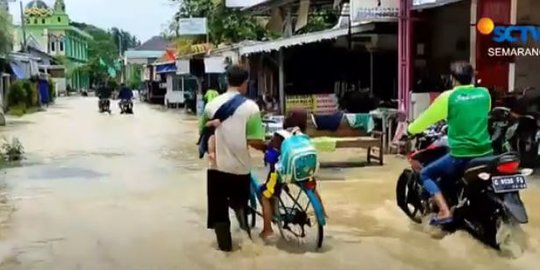 Terperosok ke Selokan Saat Bermain Air, Bocah 7 Tahun Ini Tewas Saat Banjir di Tegal