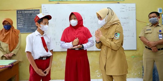 Bupati Ipuk: Sekolah Harus Respon Cepat, Ketemu Kasus Langsun Hubungi Satgas Covid-19