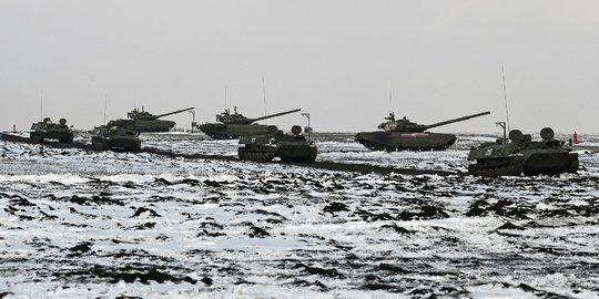 Rusia Tarik Sebagian Pasukan dari Dekat Perbatasan Ukraina
