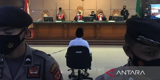 Hakim Tak Bubarkan Pesantren Herry Wirawan: Subjek Hukum Perorangan bukan Korporasi