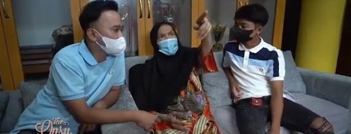 dorce gamalama meninggal dunia intip potret kenangan mendiang dengan rekan artis