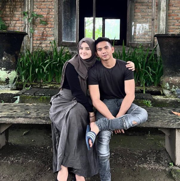 ridho da dan istri tepis kabar keretakan rumah tangga