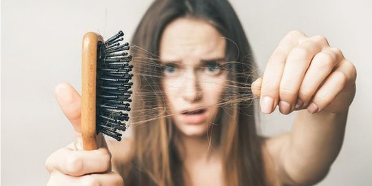 8 Penyebab Rambut Rontok pada Remaja Patut Diwaspadai, Salah Satunya Kurang Gizi