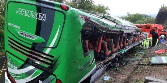 Polisi Tetapkan Sopir Sebagai Tersangka, Ini Penyebab Kecelakaan Bus Di ...