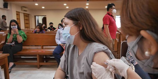 Update Vaksinasi Dosis 2 di RI Per 17 Februri 2022: Mencapai 66,67 Persen