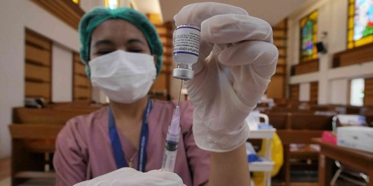 MUI Minta Panja Berkomunikasi dengan Kemenkes untuk Ketersediaan Vaksin Halal