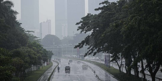 Ini Langkah Pemprov DKI Antisipasi Cuaca Ekstrem 17-23 Februari 2022
