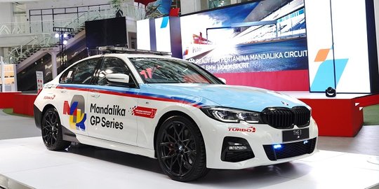 Mobil Listrik BMW 330e M Sport Jadi Safety Car di MotoGP Indonesia