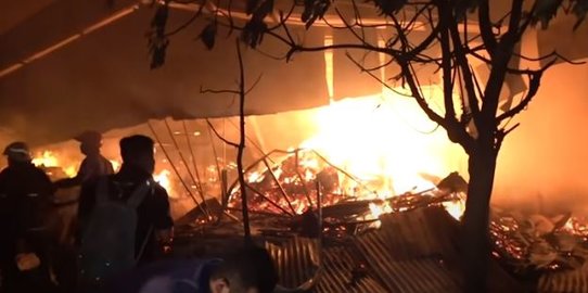 Polisi Pastikan Kebakaran Relokasi Pasar Johar akibat Korsleting
