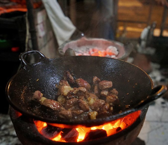 sate klatak pak bari yogyakarta