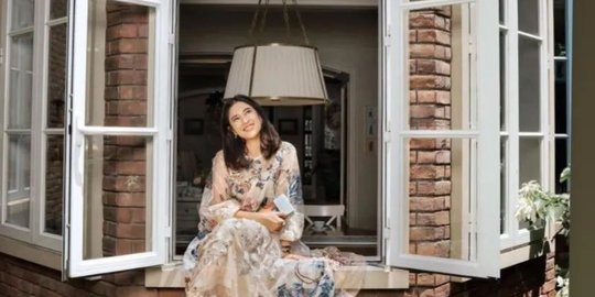 Toilet Jadi Sorotan, Intip 5 Potret Rumah Dian Sastro Bernuansa Animasi Studio Ghibli