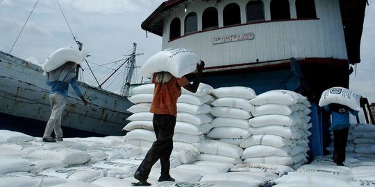 Amankan Distribusi, Pupuk Indonesia Pastikan Ketersediaan Armada Angkutan Pupuk