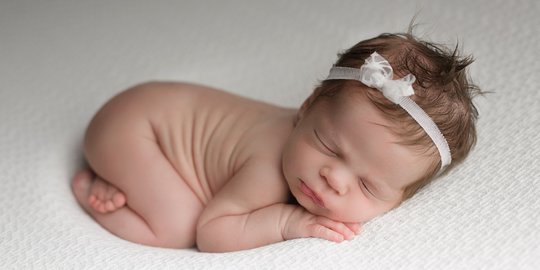 100 Nama Bayi Perempuan Bermakna Suci A-Z dari Berbagai Bahasa, Bisa Jadi Referensi