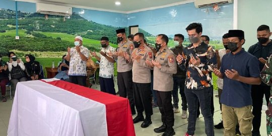 Jenazah Briptu Faisal Korban Bentrok Warga di Pulau Haruku Dimakamkan di Ambon
