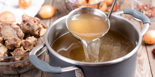6 Manfaat Bone Broth untuk Kesehatan, Lindungi Sendi hingga Lawan Osteoartritis