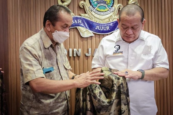 eco print jatim pewarnaan kain pakai bahan alami