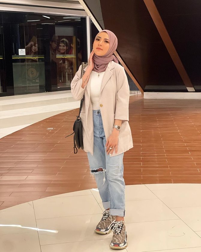 jadi sorotan ini potret selebgram ayu aulia yang mencoba bunuh diri