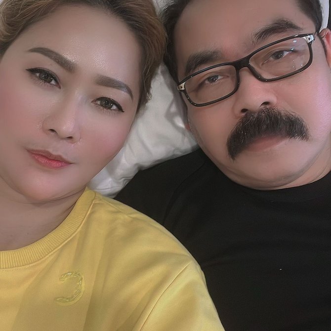potret inul daratista dan adam susesno jaga sang anak di rs