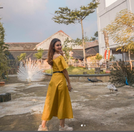 main di love story the series intip 4 potret ootd raisya bawazier yang stylish abis