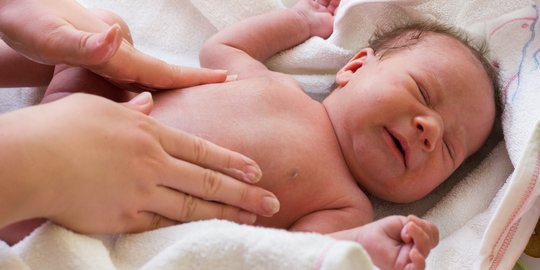 45 Nama Bayi Perempuan yang Cantik dan Berani, Penuh Makna