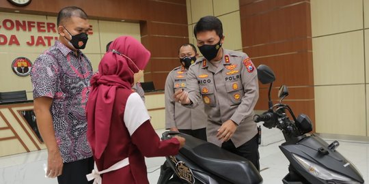 Tangkap Pelaku Curanmor, Polisi Kembalikan Motor Milik Pengemudi Ojek ...