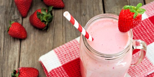 Segarnya Strawberry Milk Ini Sanggup Usir Rasa Gerah saat Siang Hari di Jogja
