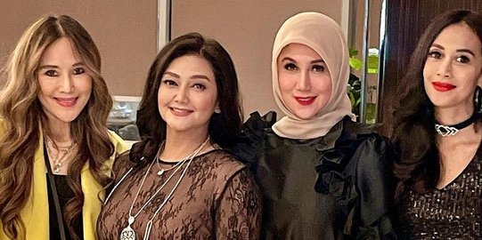 Potret Bella Saphira Reuni Bareng Rekan Artis Senior, Penampilannya Mencuri Perhatian