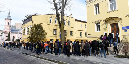 Perang Rusia-Ukraina: Kantongi Biji Bunga Matahari Ini, Ia akan Tumbuh Jika Kamu Mati