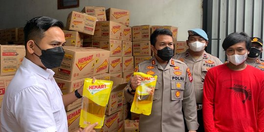 Polisi Temukan Penimbunan 24 Ribu Liter Minyak Goreng Dari Rumah Di ...