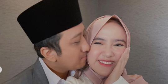 Disebut 'Mirip' dengan Ayah, Ini Potret Kebersamaan Wirda Mansyur dan Yusuf Mansyur