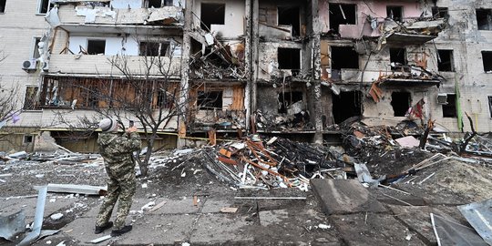 Pasukan dan Kendaraan Rusia Mulai Masuk Kota Kharkiv
